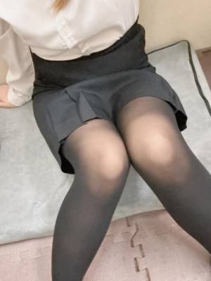西原りょうか 27歳