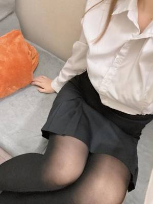 西原りょうか 27歳