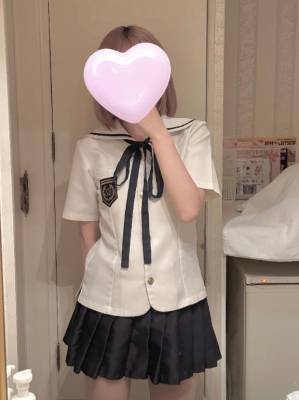 りり 23歳