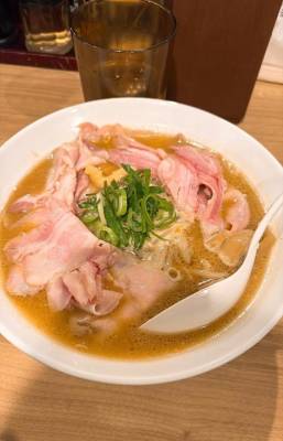 るい 22歳