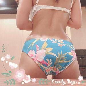 メイ 26歳