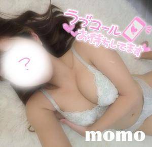 モモ 27歳