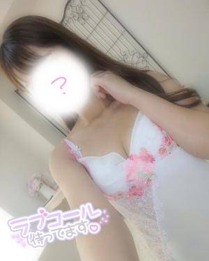 モモ 27歳