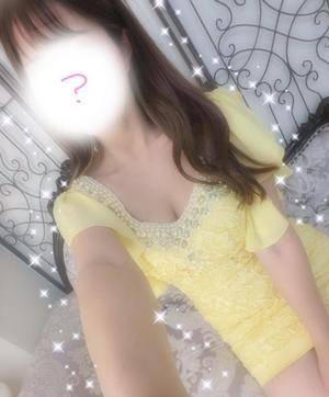 モモ 27歳