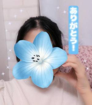 しおり 23歳
