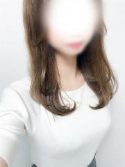 小春みう 23歳