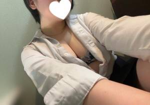 金子せり 23歳