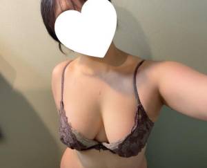 金子せり 23歳