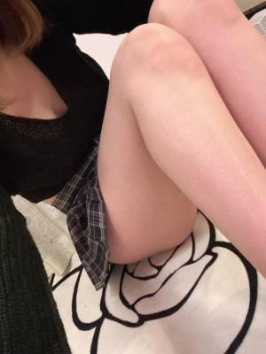 アノ 18歳