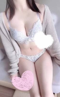 アノ 18歳