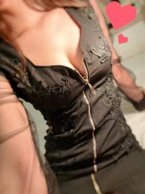 アノ 18歳