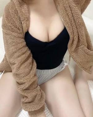 アノ 18歳