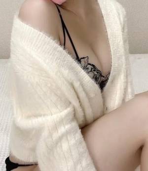 アノ 18歳