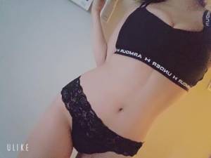 アノ 18歳