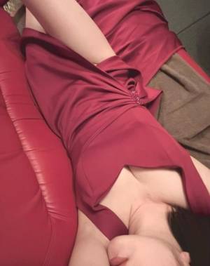 アノ 18歳