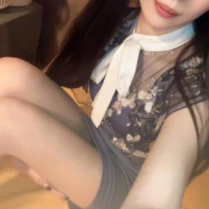 アノ 18歳