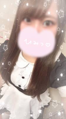 水瀬りお 24歳