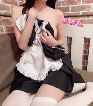 芹沢かのん 24歳