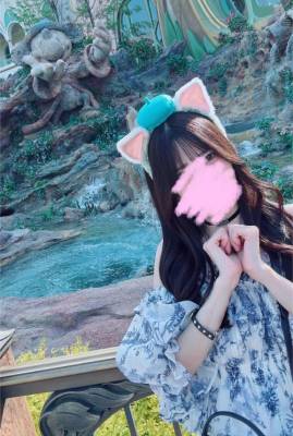 月城くり 25歳