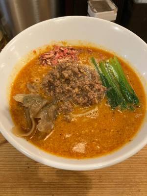 愛沢かすみ 24歳