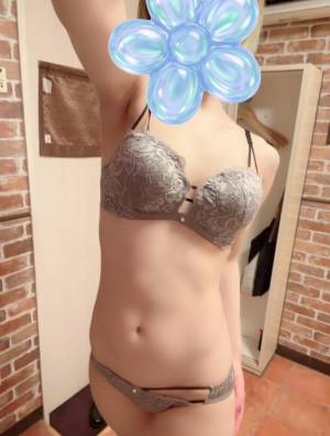 白銀りりあ 24歳