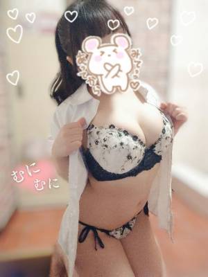 水沢あいり 25歳