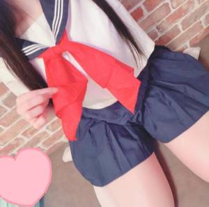 円堂あいな 24歳
