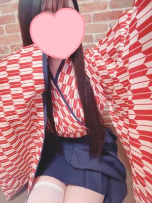 円堂あいな 24歳