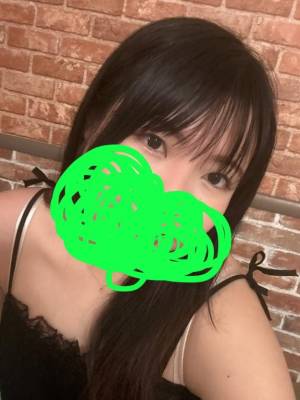 霧島　あかね 29歳