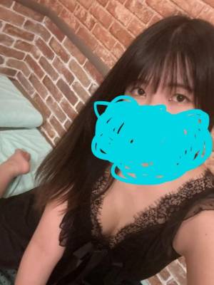 霧島　あかね 29歳
