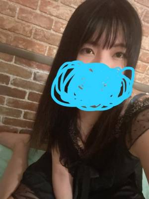 霧島　あかね 29歳
