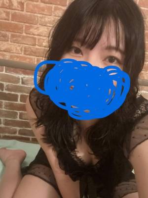 霧島　あかね 29歳