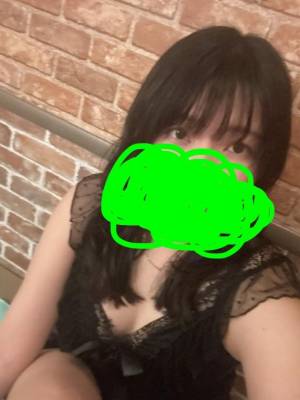 霧島　あかね 29歳