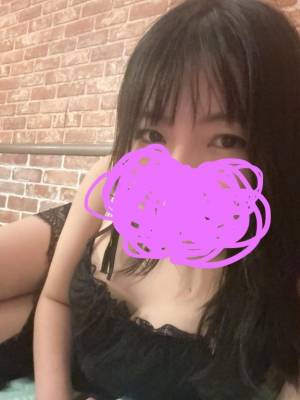 霧島　あかね 29歳