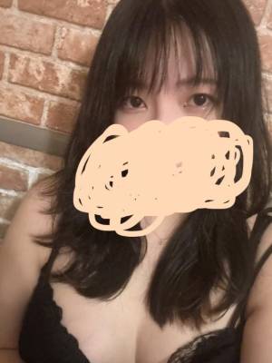 霧島　あかね 29歳