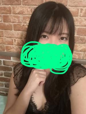 霧島　あかね 29歳
