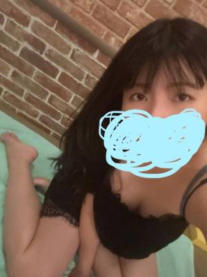 霧島　あかね 29歳