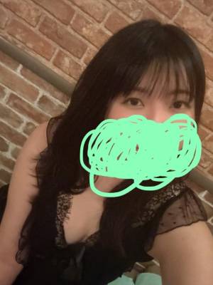 霧島　あかね 29歳