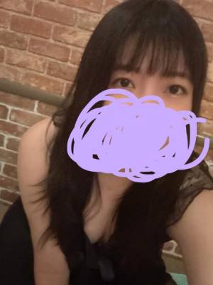 霧島　あかね 29歳