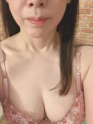 新垣　りおな 45歳