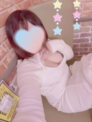 草地もも 33歳