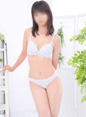 なお 33歳