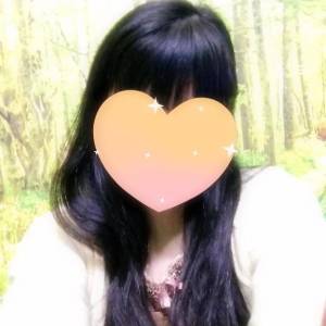 岩倉あやな 22歳