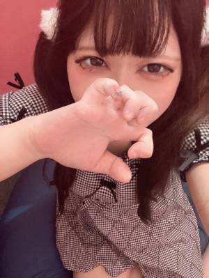 月姫なな 18歳
