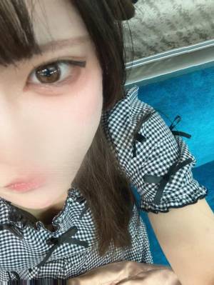 月姫なな 18歳