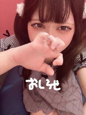 月姫なな 18歳
