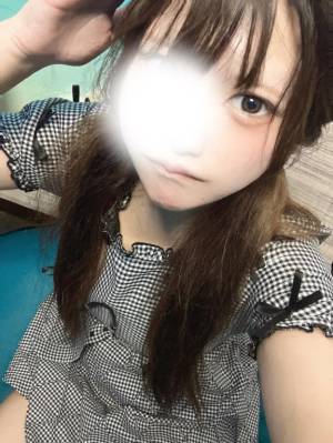 月姫なな 18歳