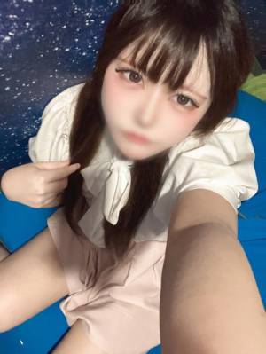 月姫なな 18歳