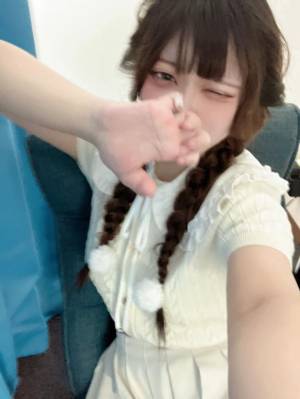 月姫なな 18歳