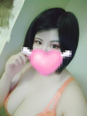 百瀬ちひろ 24歳